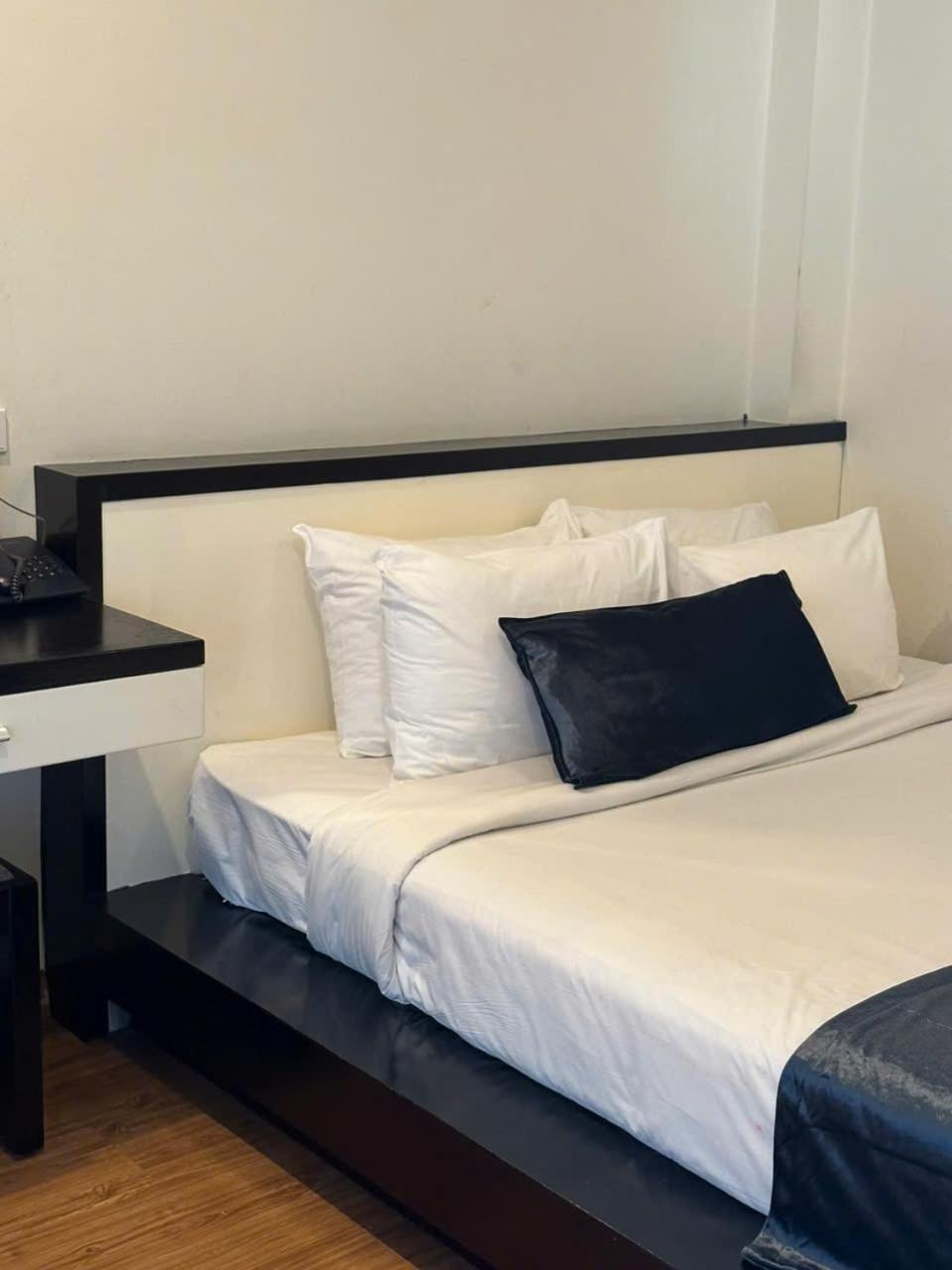 Rising Dragon Hotel ฮานอย ภายนอก รูปภาพ
